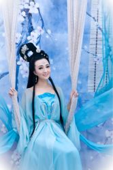 点击看大图 仙缘-九月鹰飞汉服摄影工作室