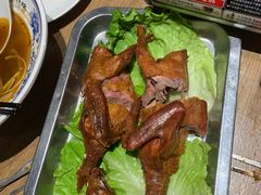 招牌脆皮乳鸽-直隶安家牛肉罩饼(新石店)