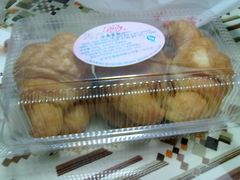 -红宝石·鲜奶小方·海派西点房(南丹店)