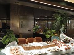 -钱小奴海鲜自助黑金店(杭州滨江龙湖店)