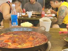 -黄潇洒老火锅(九眼桥宏济巷店)