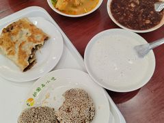 芝麻酱烧饼-护国寺小吃(地安门店)