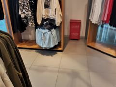 -H&M(鹏欣水游城店)