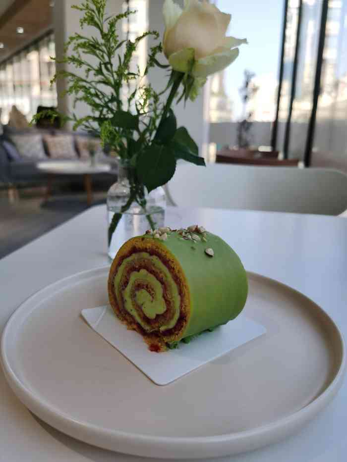 夏佐西点-"宇宙佳肴打卡.风轻云淡7815蛋糕,酸酸的.