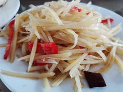 醋溜土豆丝-北京龙庆四季香农家饭庄·灶台鱼·碳烤虹鳟鱼(龙庆峡店)