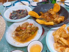 -鹤乡东北菜(崮山路店)