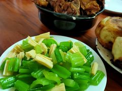 -宝瑞门钉肉饼店