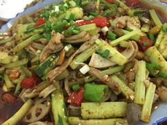 -廖哥泡椒兔(峨眉店)