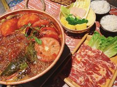 昆明寻甸酸菜牛肉火锅-云边嬢嬢·云南野料现摏火锅