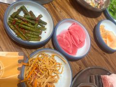 -明洞阿姨·韩式酱蟹烤肉·创意料理(三元桥店)