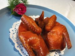 脆皮乳鸽-味可道美食坊(福基路店)