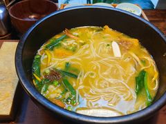 -银米·云南传统过桥米线(双廊黑金冠店)