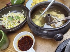 -云海肴·汽锅鸡·云南菜(天山百盛优客店)