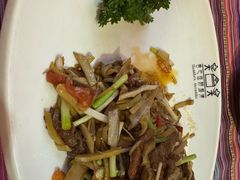 -香巴拉云南餐厅(华莱坞店)