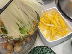-喃喃椰·糟粕醋·椰子鸡火锅(七堡花园店)