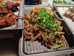 葱椒爆牛肉-绿茶餐厅(光谷世界城步行街店)