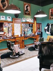 -小戈男士复古理发馆barber shop