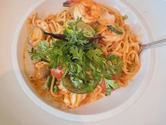 -Chom Cafe and Restaurant