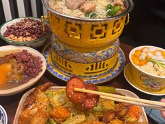 -八月美食小馆(银泰城总店)