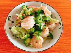 -爱月宝月嫂·育儿嫂(哈尔滨总店)