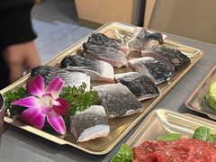 -围炉肉舍丹东海鲜烤肉·烤活鳗(步行街店)