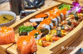 Luxury Sushi Boat for Two