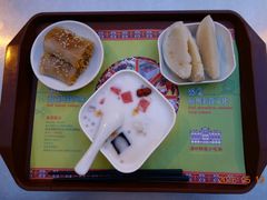 -海口骑楼小吃街