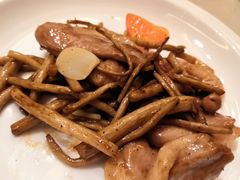 茶树菇炒鸭胸肉-上海金桥红枫万豪酒店-万豪中餐厅