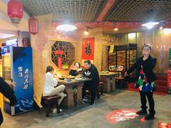 大堂-山里屯铁锅炖(哈尔滨中央大街店)