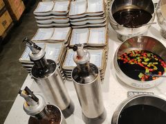 -匠牛亭·锅物烧肉放题自助(昆百大·泰业城店)