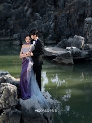 -雪中彩影婚纱摄影·微光艺术中心