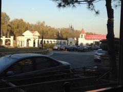 停车场-月亮河温泉度假酒店