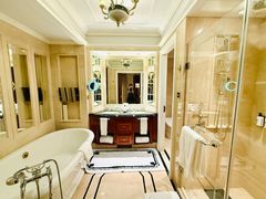 -广州富力丽思卡尔顿酒店