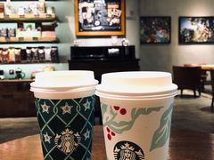 -星巴克(扬州华懋购物中心A区店)