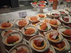 -雍容荟帝王蟹活龙虾展台自助(IFS黑金店)
