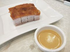 乳猪-利宝阁(The ONE)