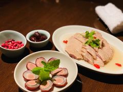鸽蛋酿鹅肝-湖滨28中餐厅·西湖宴·杭州君悦酒店