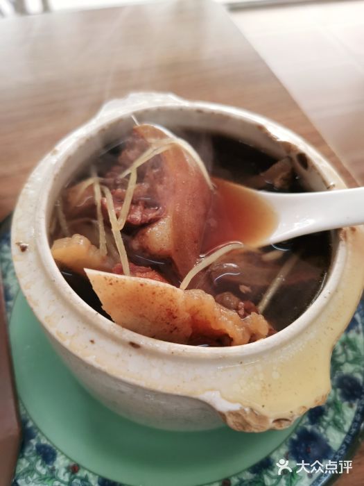 歪头牛肉(金龙壹号店)牛尾炖汤图片