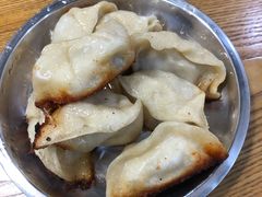 -黄阿姨锅贴大王(万航渡路店)