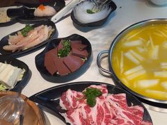 -鲜入围煮花胶鸡海鲜火锅