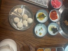 -明洞阿姨·韩式酱蟹烤肉·创意料理(三元桥店)