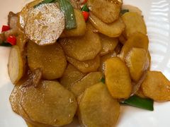 -鱼鲜饭香·招牌汽锅剁椒鱼头王