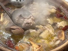 -广味炭炉鸡煲(宝业路分店)