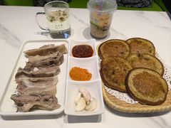 -三江源美食城