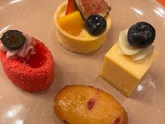 -广州希尔顿逸林酒店-OPEN開·全日制餐厅·海鲜·小火锅·自助餐(东风路店)