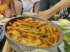 -刘姐啤酒鱼民族演艺餐厅(西街总店)