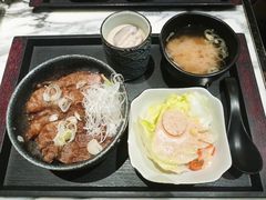 -家贺屋刺身寿司专门店