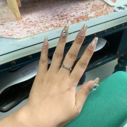-桃子的美甲店