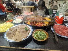 -周小明火锅(黑金冠社区店)