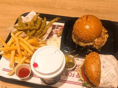 -The Habit Burger Grill 哈比特汉堡(爱琴海店)